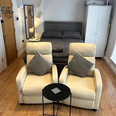 Jaskar Studio 2 Cheltenham Exteriér fotografie