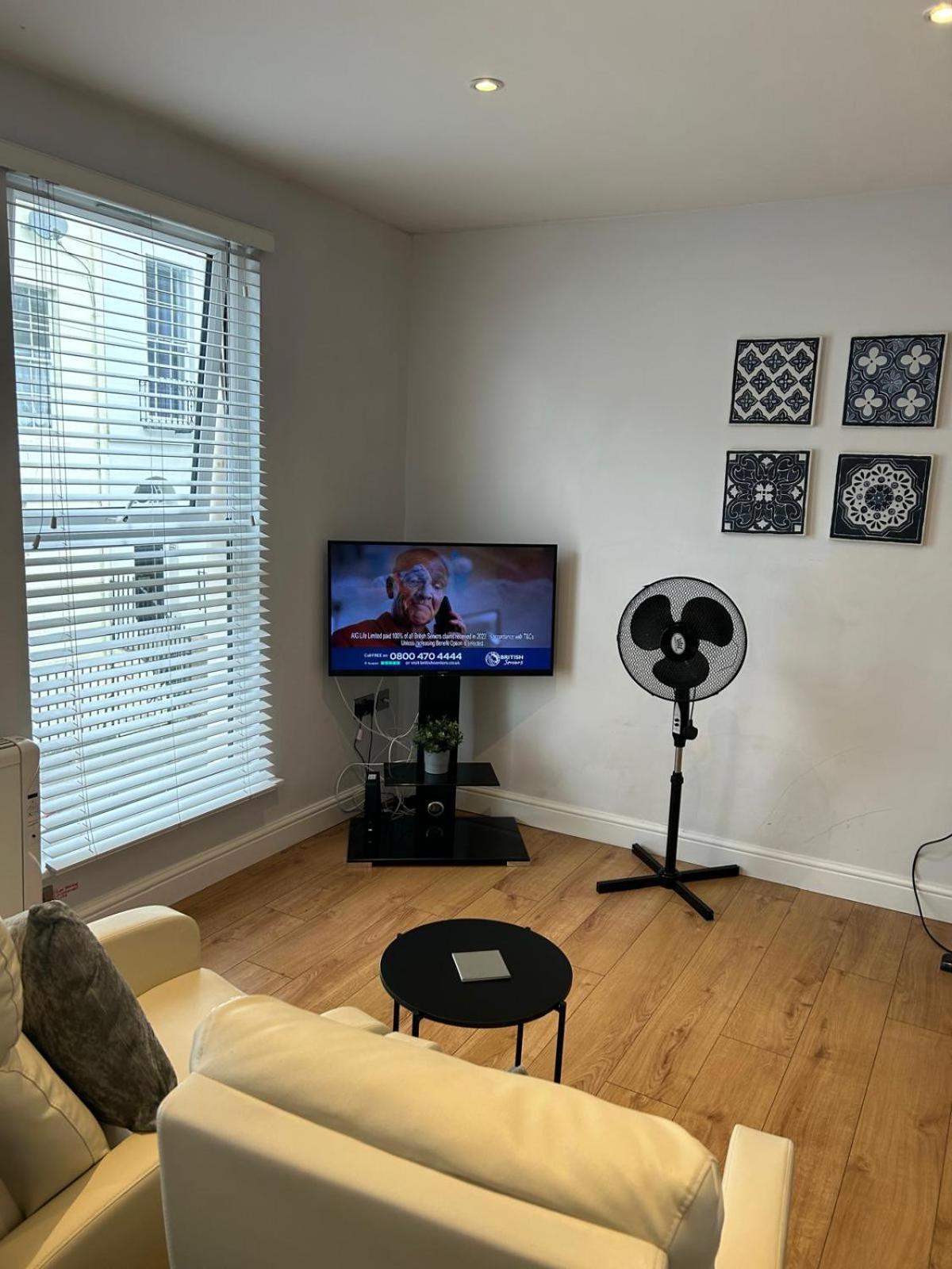 Jaskar Studio 2 Cheltenham Exteriér fotografie