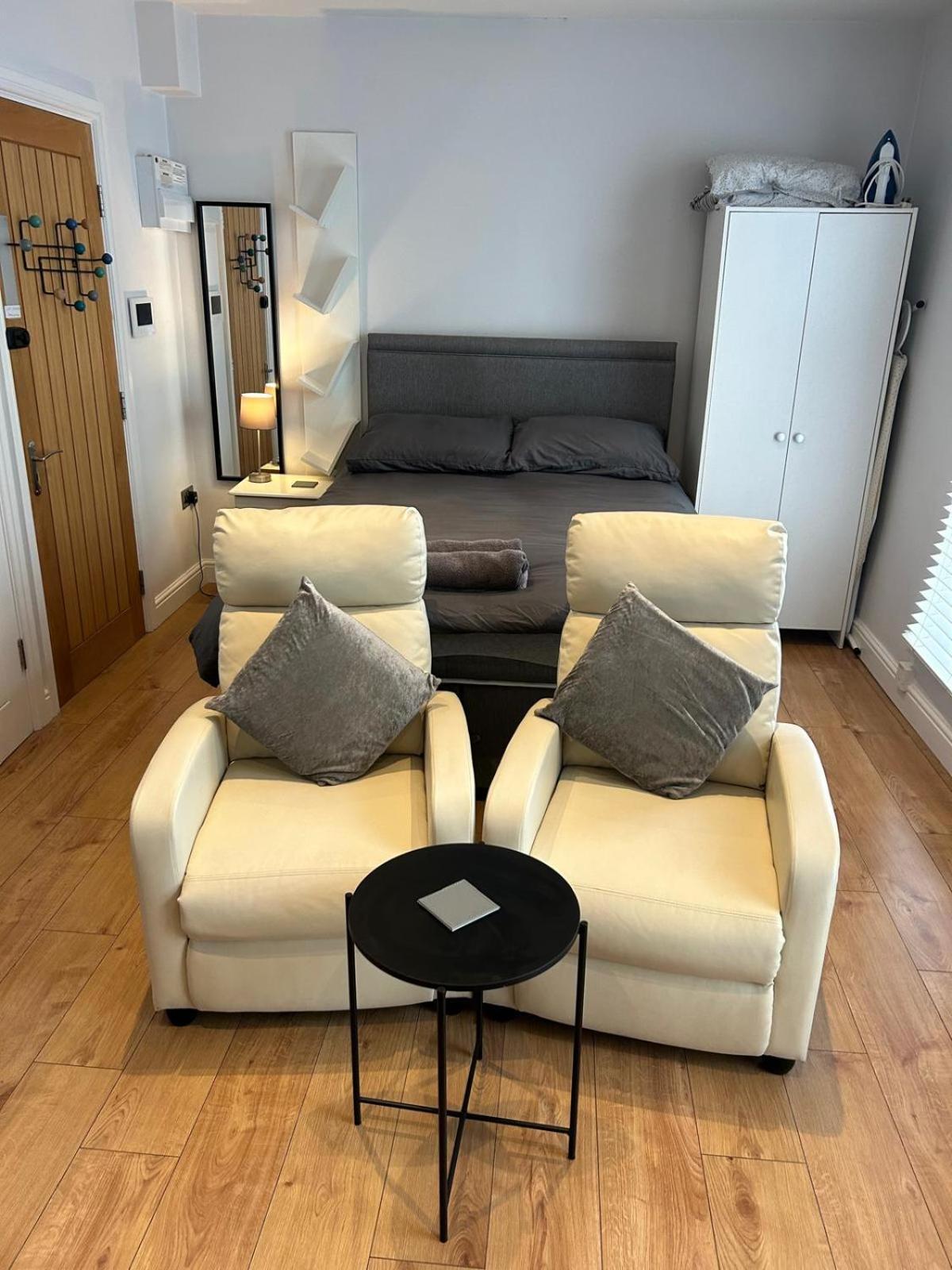 Jaskar Studio 2 Cheltenham Exteriér fotografie